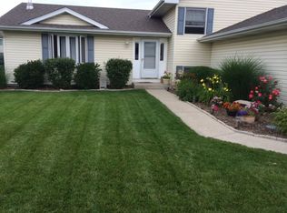 315 Newport Trl, McHenry, IL 60050