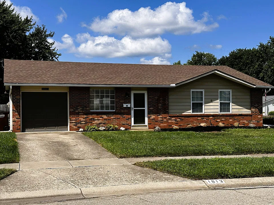 1013 Essex Dr