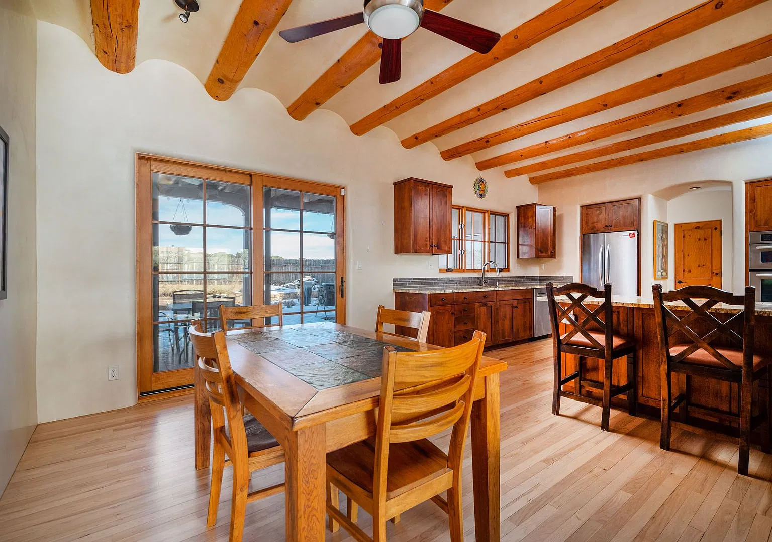 Unfurnished Large Custom Built 3 Bedroom Home Available Now! — Photo 3