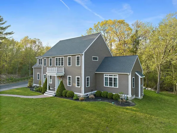 84 Hazelwood Dr, Pembroke, MA 02359