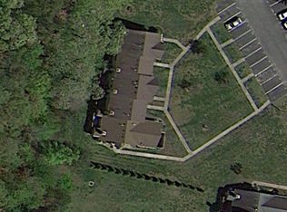 41 Hollis Wood Dr, Hampton, VA 23666
