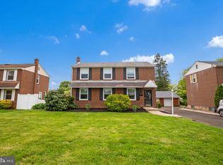 9827 Verree Rd, Philadelphia, PA 19115