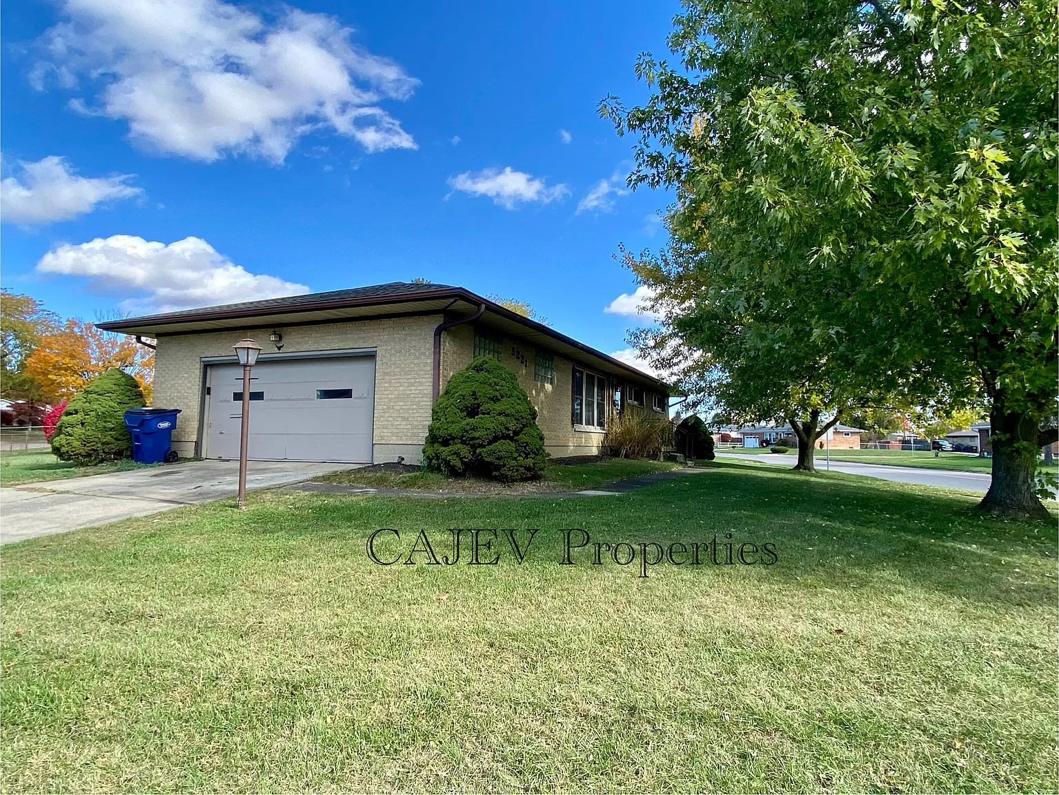 5221 Ridgewood Rd W photo 1