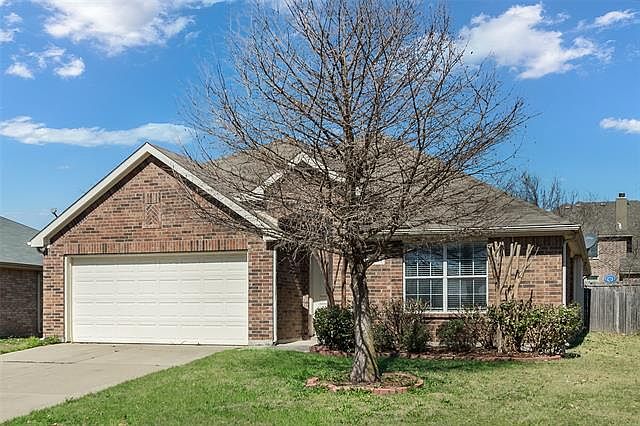 1st image of 3709 Redwood Cir