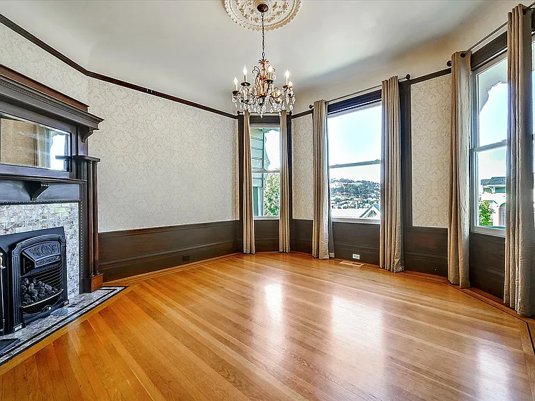 525 Liberty St — Photo 5