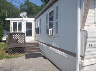 33 Woodland Dr, Waterford, CT 06385