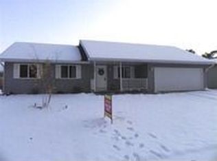 674 Evergreen Trl, Portage, WI 53901