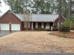 7772 Trappers Rd, Fayetteville, NC 28311
