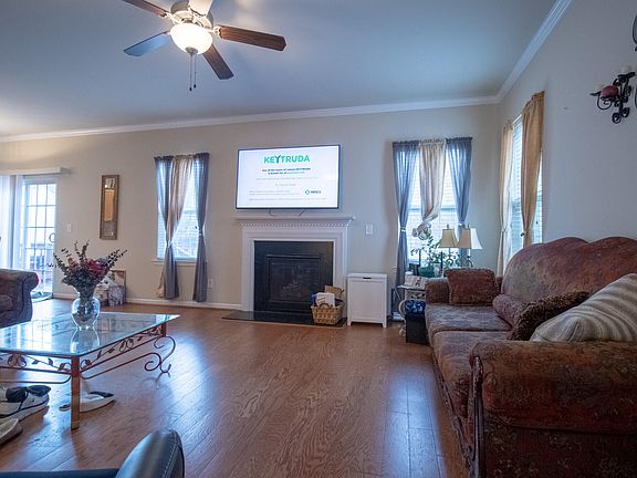 5th image of 4908 Jelynn St