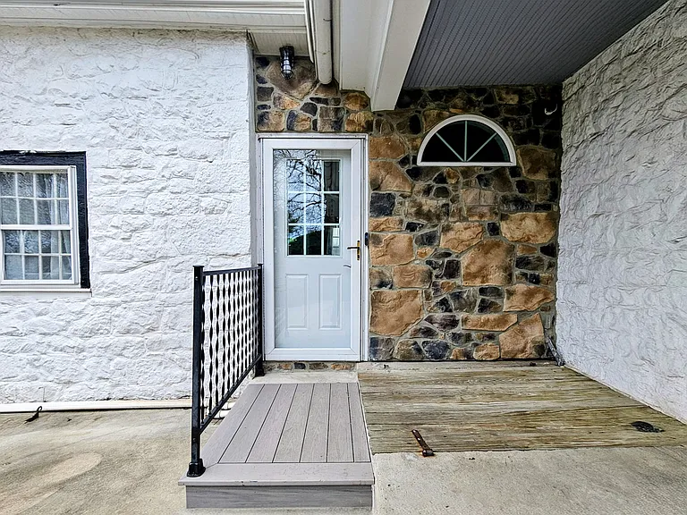 105 S Windy Mansion Rd — Photo 6