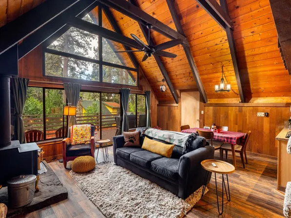 52515 Sunset Dr, Idyllwild, CA 92549