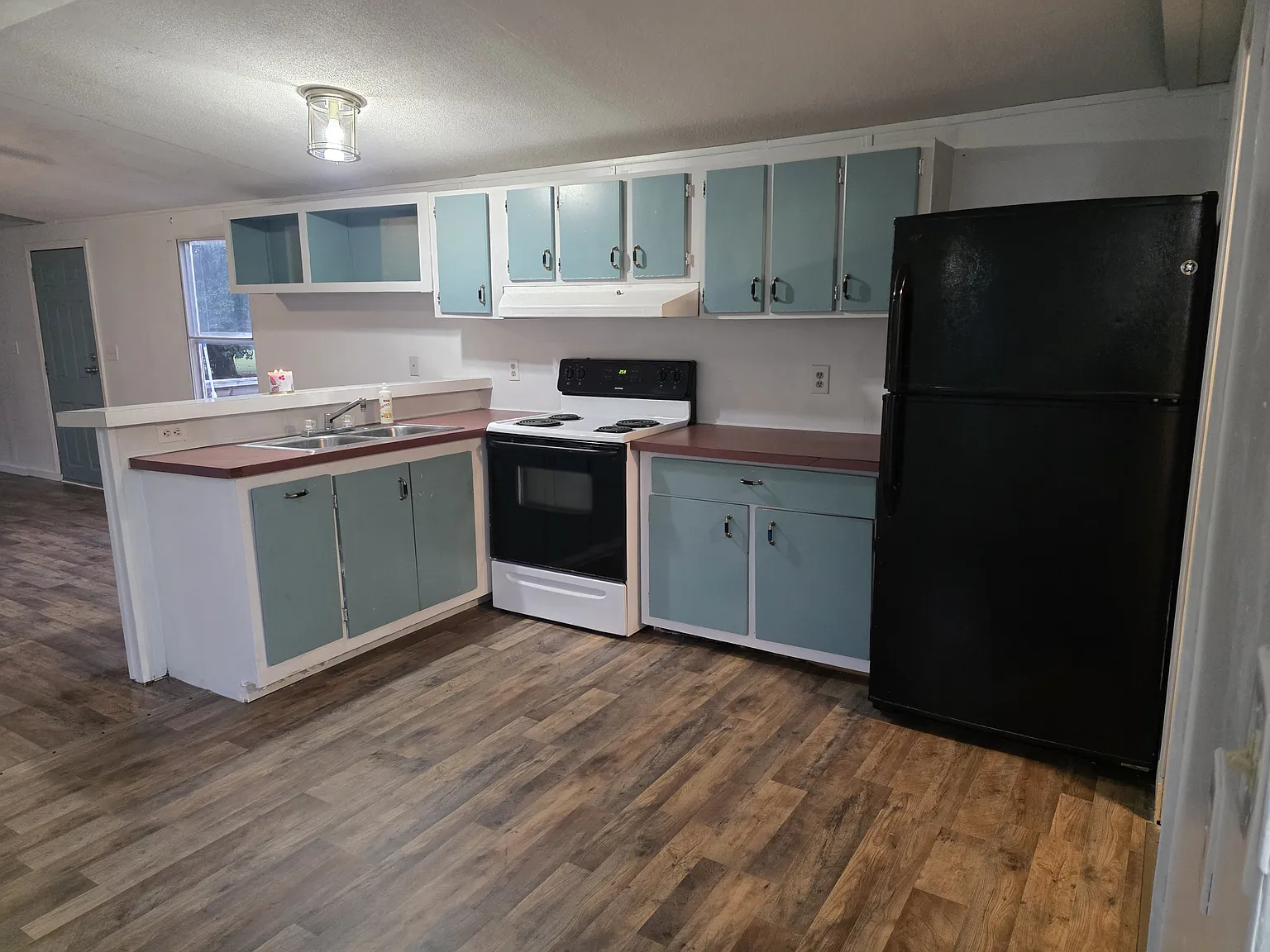 2 bed, 940 sqft, $1,000 — Photo 3