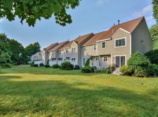 395 Donohue Rd APT 11, Dracut, MA 01826