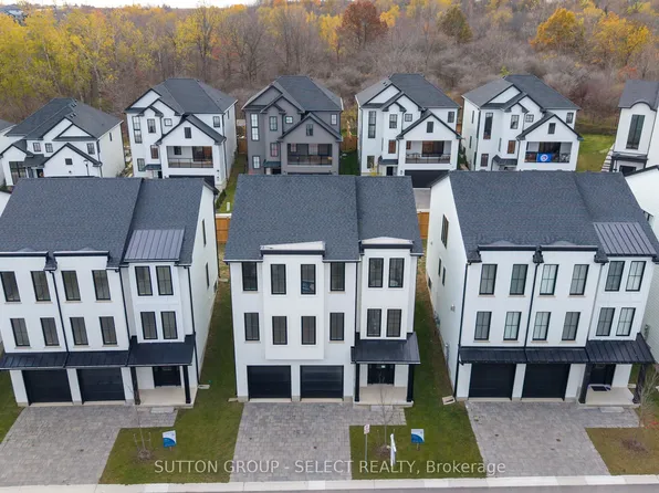 2835 Sheffield Pl #5, London, ON N6M 0J2