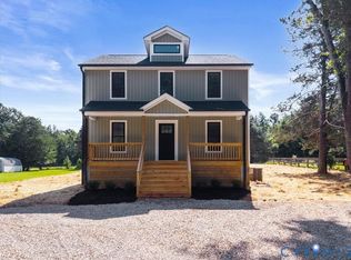 2242 Lakeview Dr, Powhatan, VA 23139
