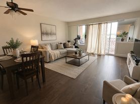 22661 Lougheed Hwy, Maple Ridge, BC