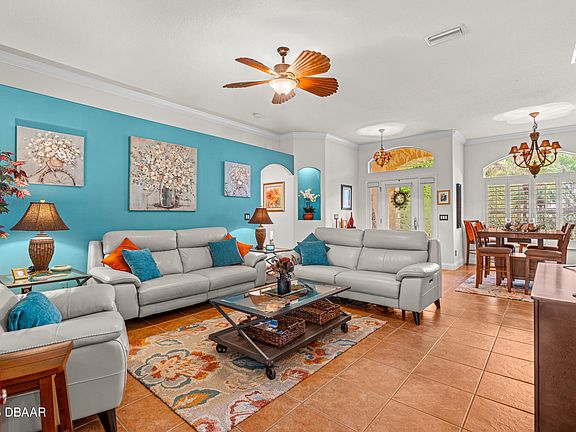 2nd image of 30 Acanthus Cir
