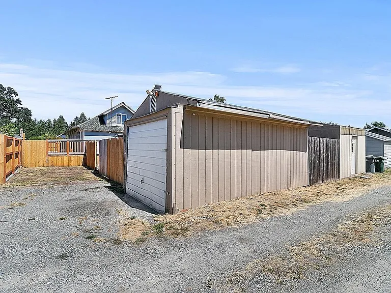 506 Louviers Ave — Photo 33