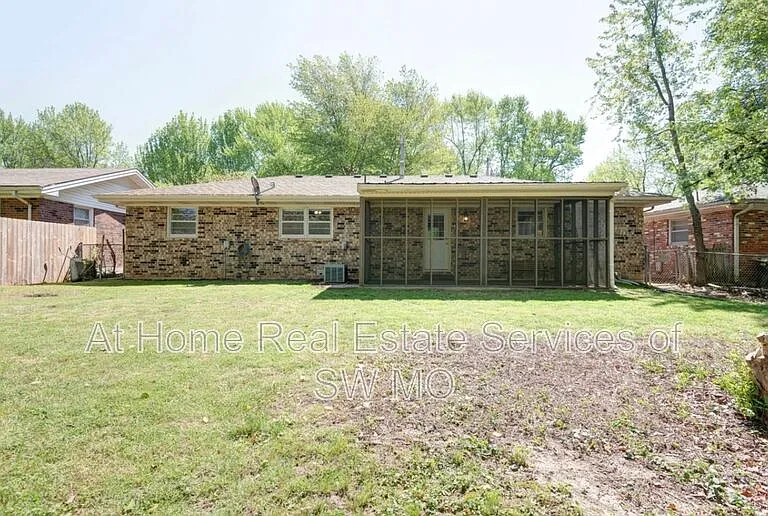 2425 S Dollison Ave — Photo 13