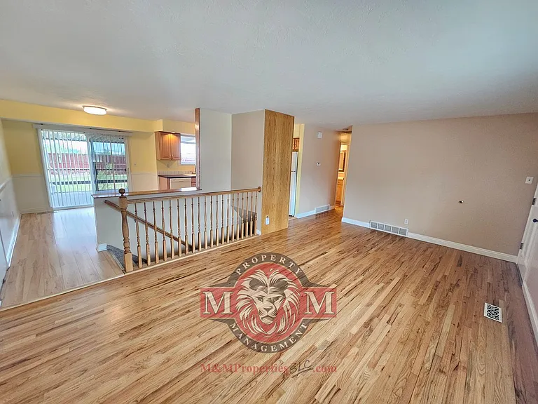 7006 S 1620 E — Photo 3