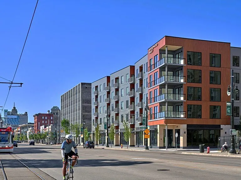 Woodward West — Photo 24