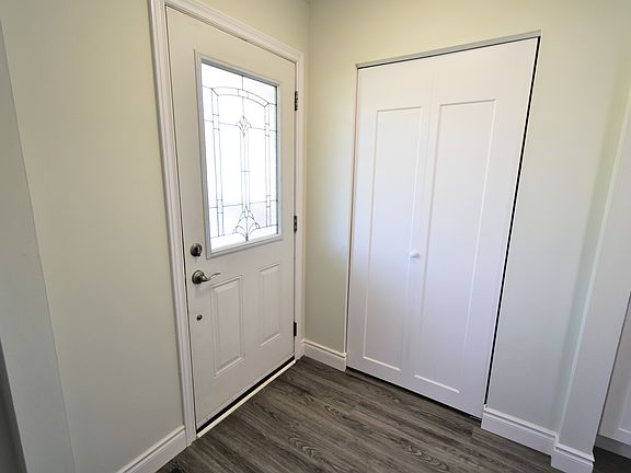3rd image of 19A College Cres