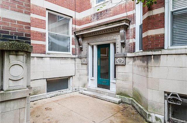 1st image of 4957 McPherson Ave #57E