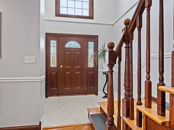 2nd image of 8731 Elm Dr