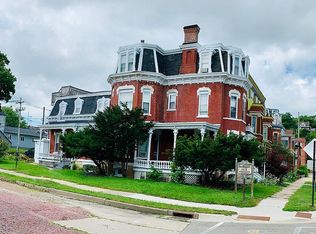 1611 Main St APT 5, Dubuque, IA 52001