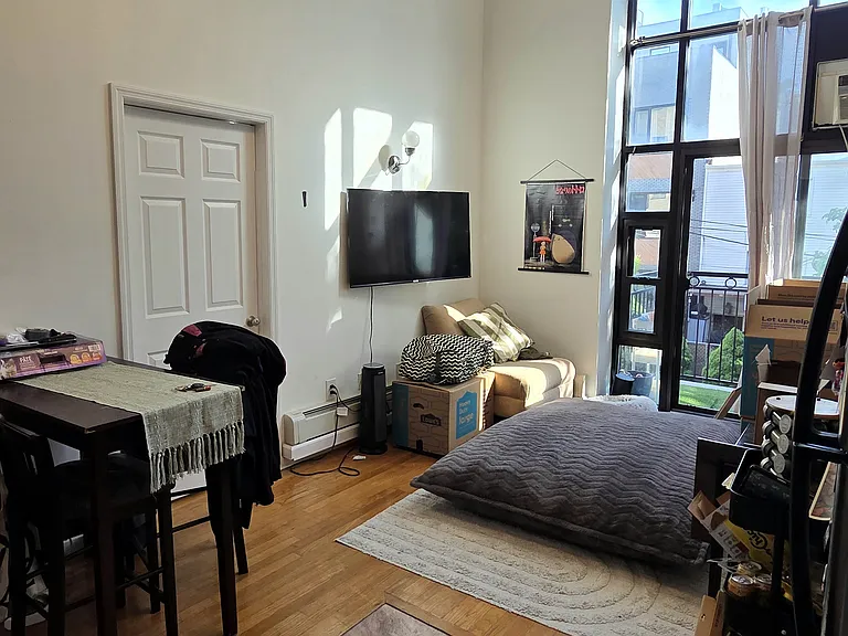 190 22nd St #2B — Photo 5