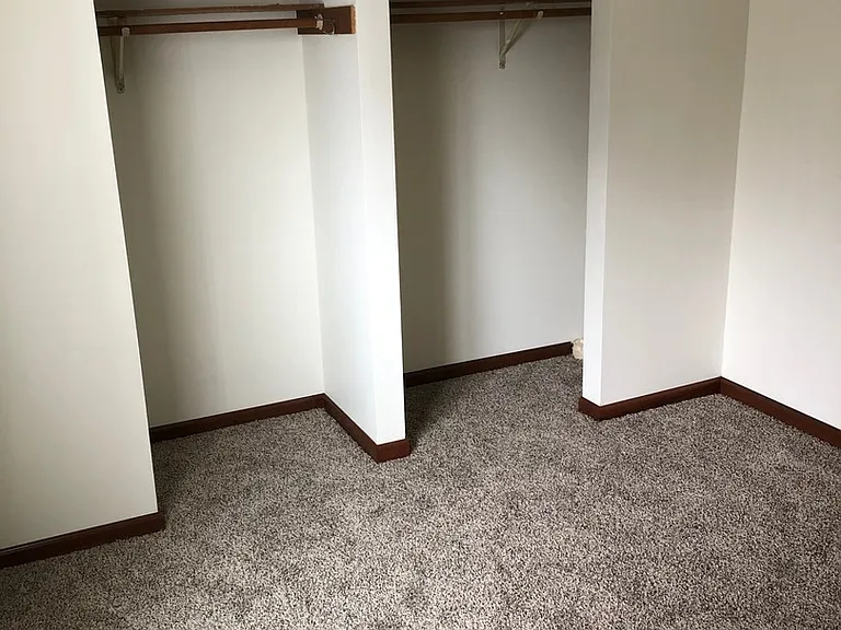 400 Browns Ct — Photo 66