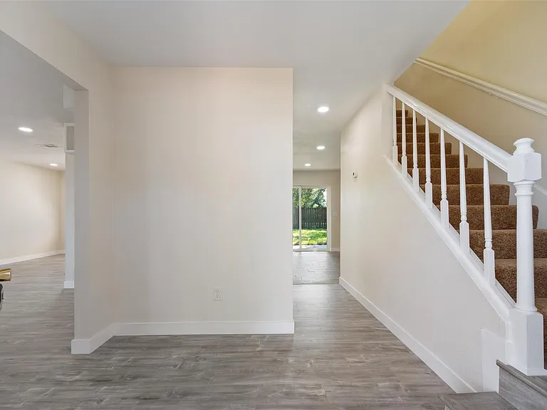 5410 Forest Trails Dr — Photo 5