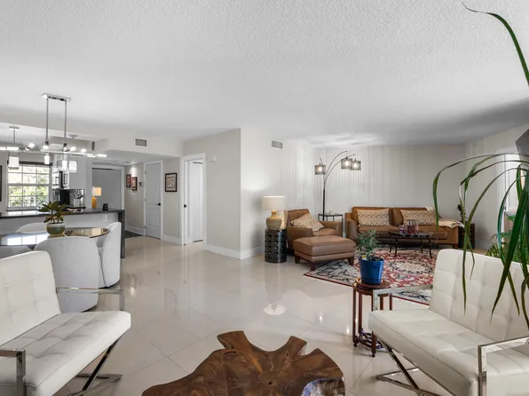 806 Cypress Grove Lane #305, Pompano Beach, FL 33069