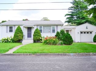 15 Milton St, Fairhaven, MA 02719
