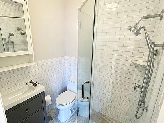 3rd image of 8954 Helms Pl
