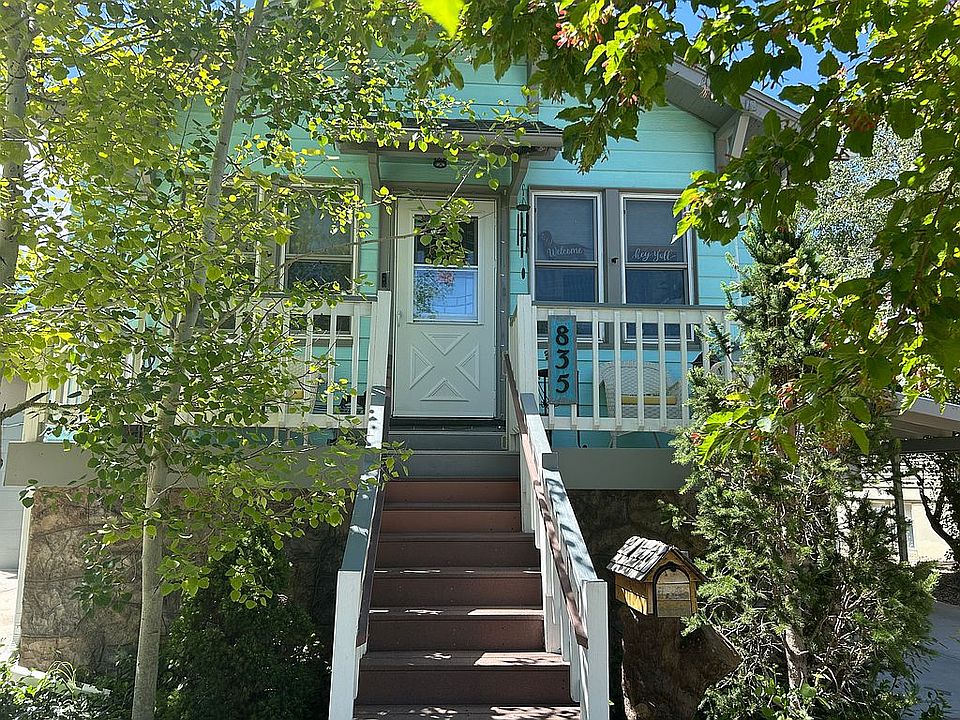 1st image of 835 E 3rd St