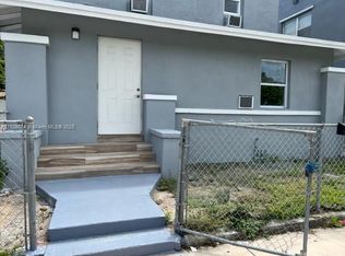 922 NW 2nd St #1, Miami, FL 33128