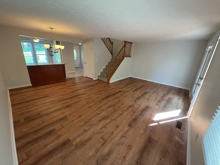 778 Woodlyn Dr S — Photo 6