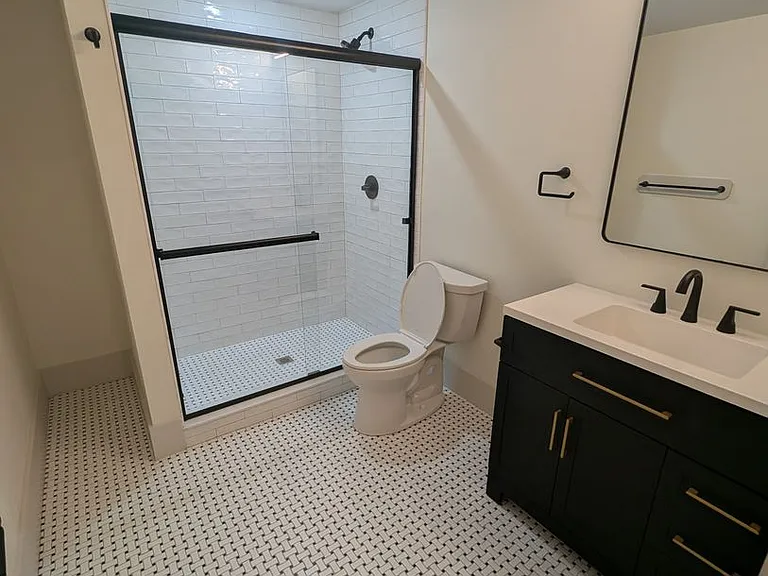 521 Garrard St #3 — Photo 17