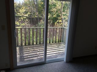 191 N Main St APT 9, Freeland, MI 48623