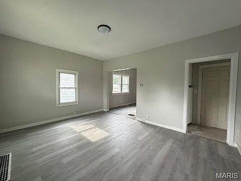 3rd image of 73 E Penning Ave