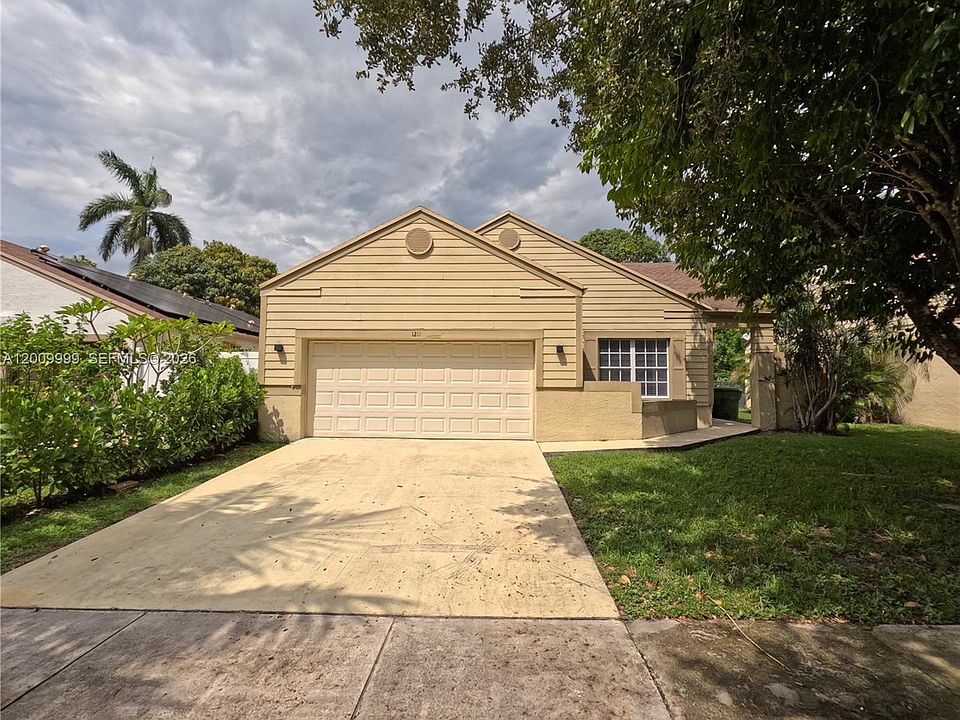 1st image of 1211 SW 84th Ter