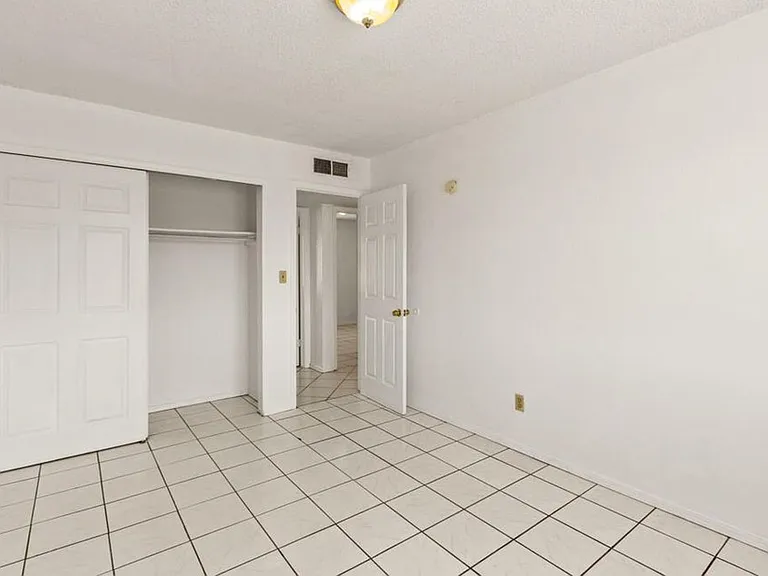 11701 Henry Phipps Dr — Photo 15