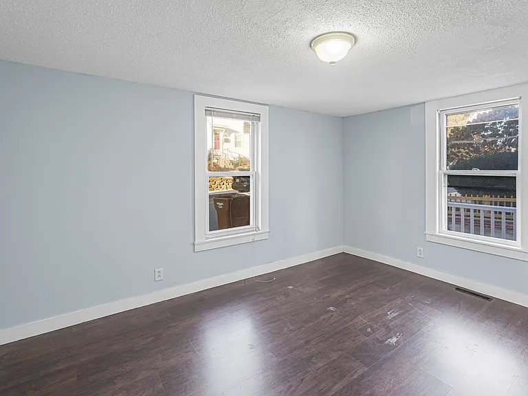 56 Devens St — Photo 16