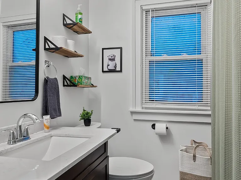 429 S Kenwood Ave — Photo 19