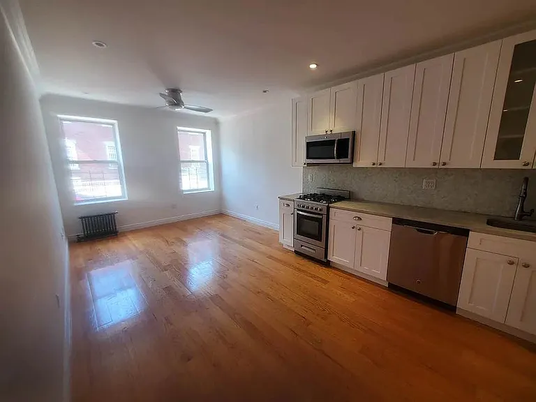 101 Ocean Pkwy #1B — Photo 2