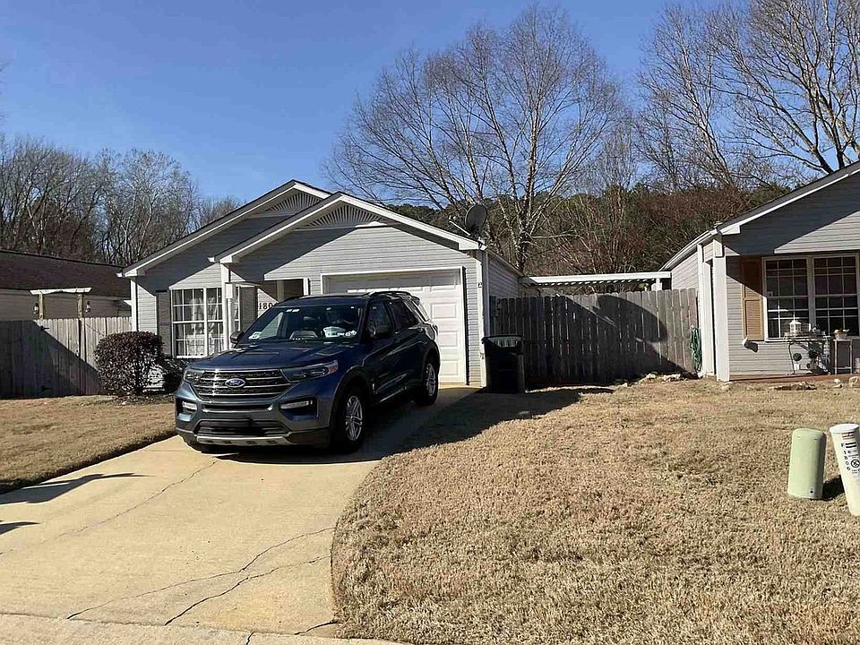 2nd image of 1804 Stonehenge Dr