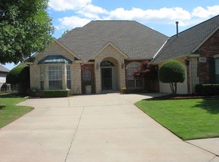 2032 Red Prairie Dr, Edmond, OK 73025