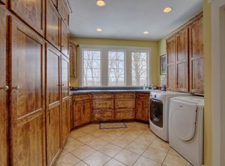 18249 Aberdeen St, Stilwell, KS 66085