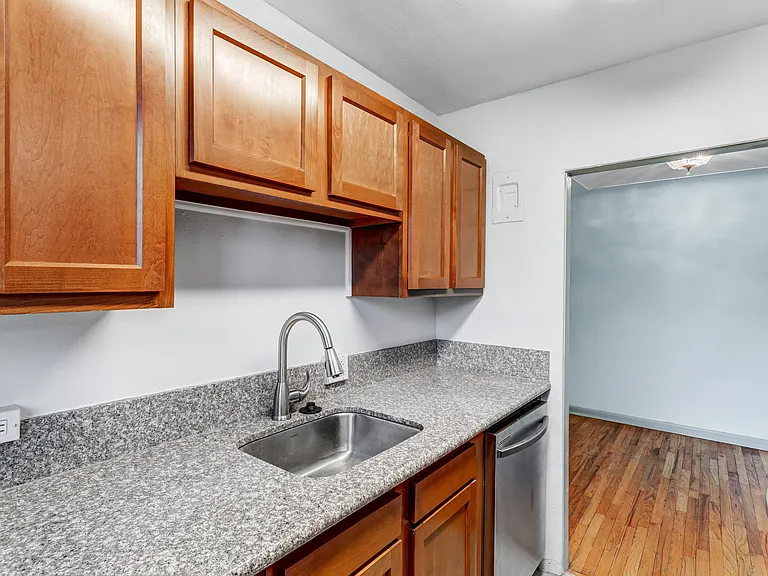 665 N Washington St #8C — Photo 8